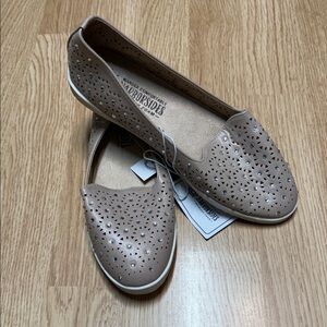 Harborsides Tan Loafers with Floral Cutouts. Feminine Comfy Crystals